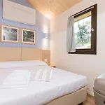 פארק נופש Paradu Ecovillage & מרינה די קסטנייטו קרדוצ'י