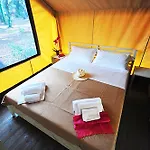 Paradu Ecovillage & *