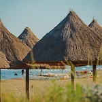 פארק נופש Paradu Ecovillage & *