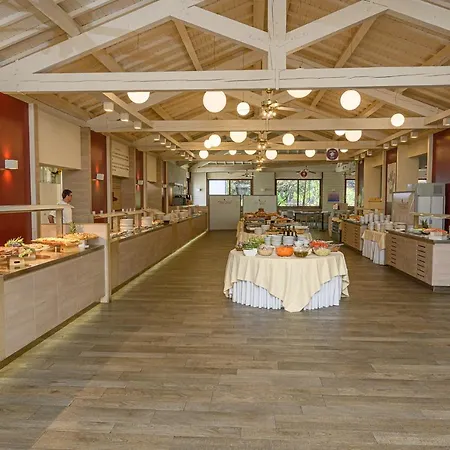 Paradu Ecovillage & База отдыха *